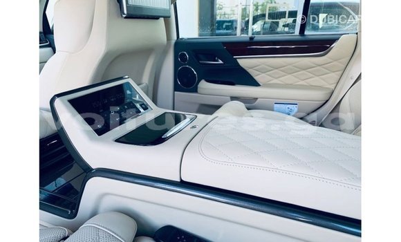 Acheter Import Voiture Lexus LX Rouge à Import - Dubai, Estuaire Acheter Import Voiture Lexus LX Rouge à Import - Dubai, Estuaire