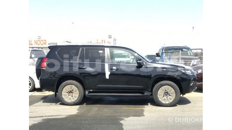 Big with watermark toyota prado estuary import dubai 6426