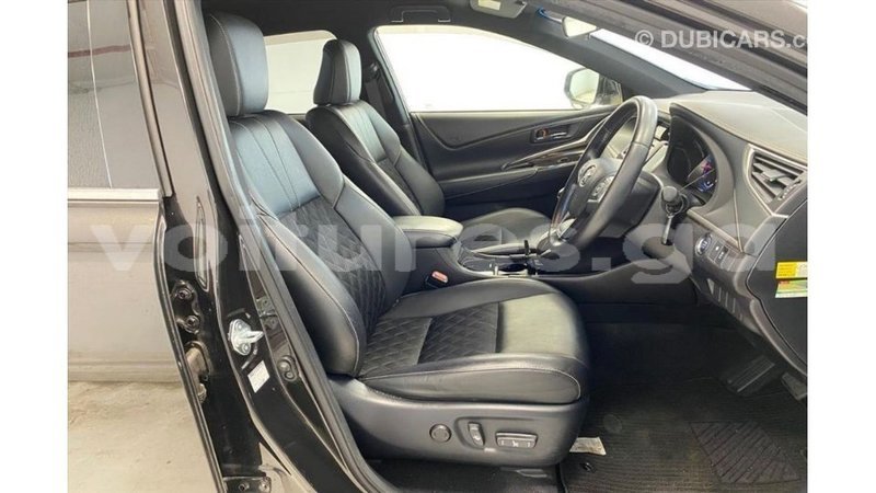 Big with watermark toyota harrier estuary import dubai 6427