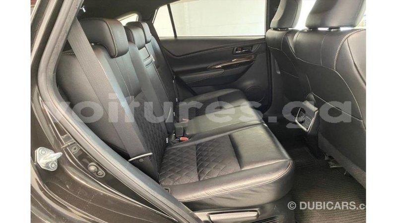 Big with watermark toyota harrier estuary import dubai 6427