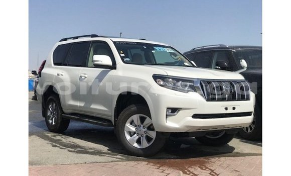 Acheter Import Voiture Toyota Prado Blanc à Import - Dubai, Estuaire Acheter Import Voiture Toyota Prado Blanc à Import - Dubai, Estuaire
