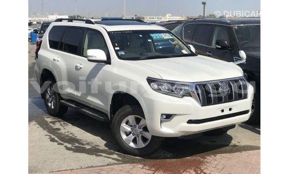 Acheter Import Voiture Toyota Prado Blanc à Import - Dubai, Estuaire Acheter Import Voiture Toyota Prado Blanc à Import - Dubai, Estuaire