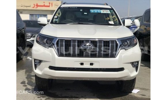 Acheter Import Voiture Toyota Prado Blanc à Import - Dubai, Estuaire Acheter Import Voiture Toyota Prado Blanc à Import - Dubai, Estuaire