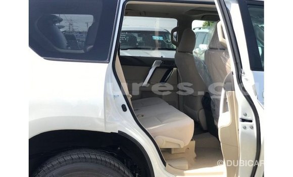 Acheter Import Voiture Toyota Prado Blanc à Import - Dubai, Estuaire Acheter Import Voiture Toyota Prado Blanc à Import - Dubai, Estuaire
