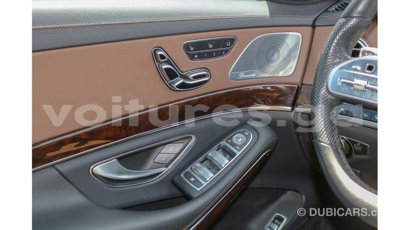 Big with watermark mercedes benz 190 estuary import dubai 6431