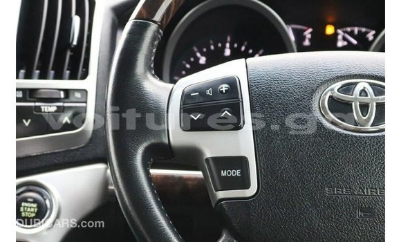 Buy Import Toyota Land Cruiser White Car in Import - Dubai in Estuary Buy Import Toyota Land Cruiser White Car in Import - Dubai in Estuary