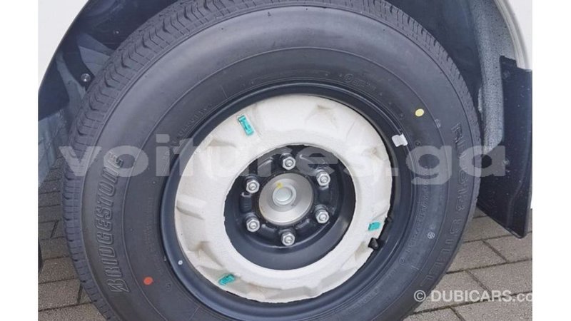 Big with watermark toyota hiace estuary import dubai 6435