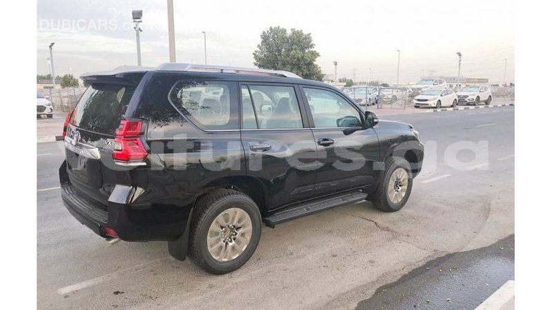 Big with watermark toyota prado estuary import dubai 6436