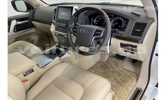 Buy Import Toyota Land Cruiser White Car in Import - Dubai in Estuary Buy Import Toyota Land Cruiser White Car in Import - Dubai in Estuary