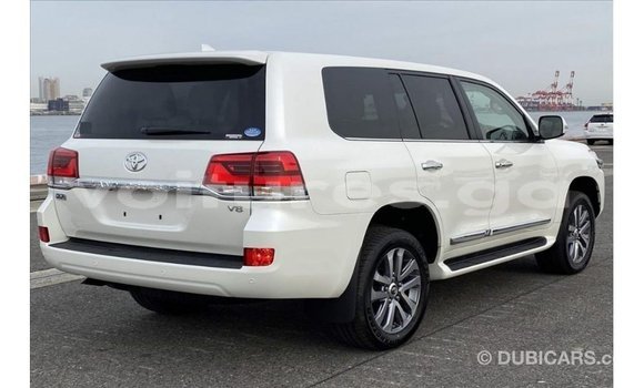 Buy Import Toyota Land Cruiser White Car in Import - Dubai in Estuary Buy Import Toyota Land Cruiser White Car in Import - Dubai in Estuary