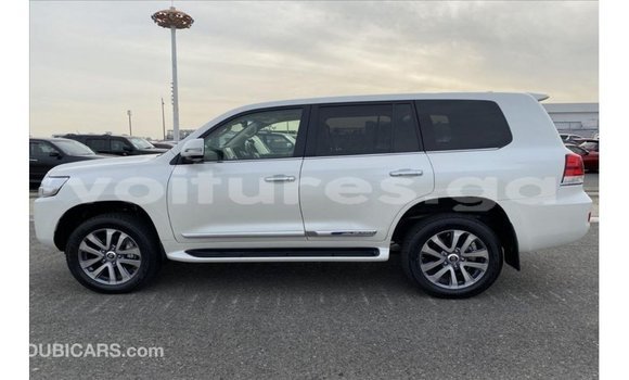 Buy Import Toyota Land Cruiser White Car in Import - Dubai in Estuary Buy Import Toyota Land Cruiser White Car in Import - Dubai in Estuary