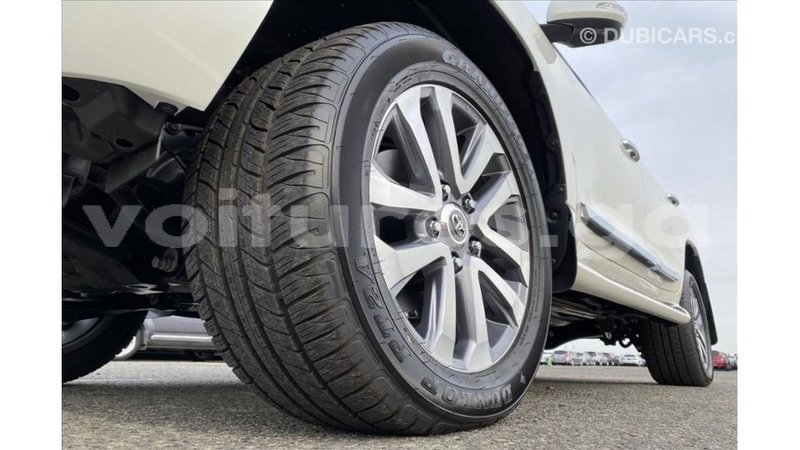 Big with watermark toyota land cruiser estuary import dubai 6438