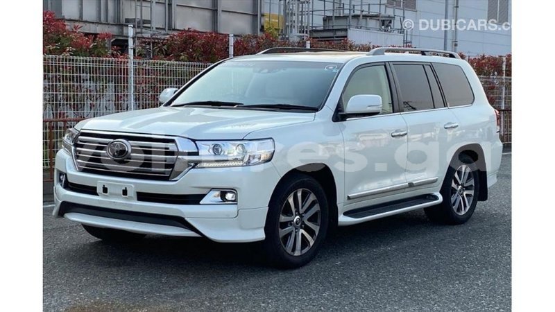 Big with watermark toyota land cruiser estuary import dubai 6440