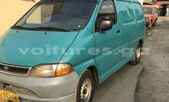 Acheter Occasion Utilitaire Toyota HiAce Vert à Libreville, Estuaire