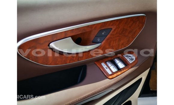 Acheter Import Voiture Mercedes-Benz Vito Blanc à Import - Dubai, Estuaire Acheter Import Voiture Mercedes-Benz Vito Blanc à Import - Dubai, Estuaire