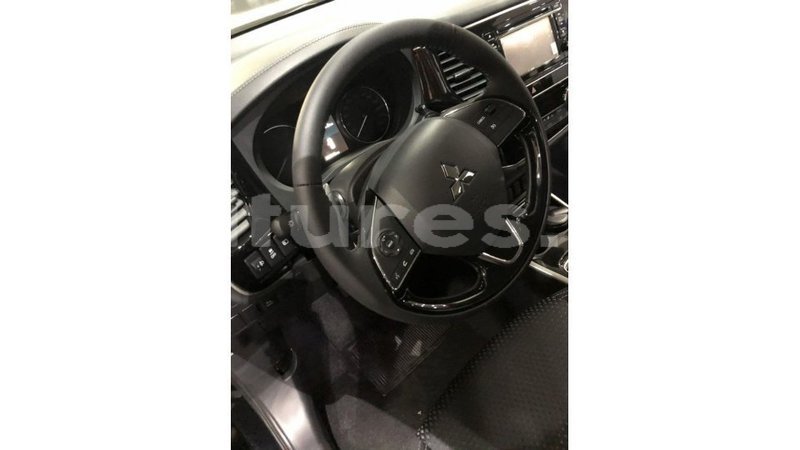 Big with watermark mitsubishi outlander estuary import dubai 6454