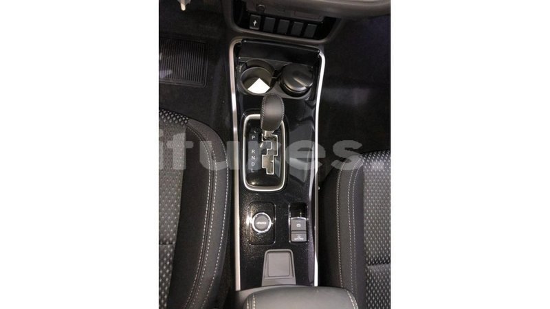 Big with watermark mitsubishi outlander estuary import dubai 6454