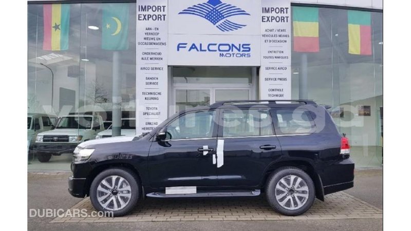 Big with watermark toyota land cruiser estuary import dubai 6456