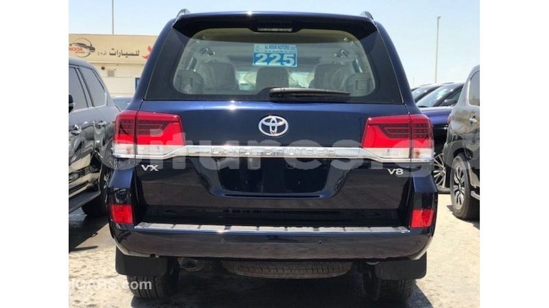 Big with watermark toyota land cruiser estuary import dubai 6465