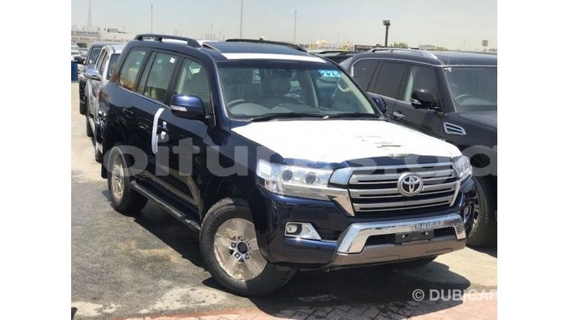 Big with watermark toyota land cruiser estuary import dubai 6465