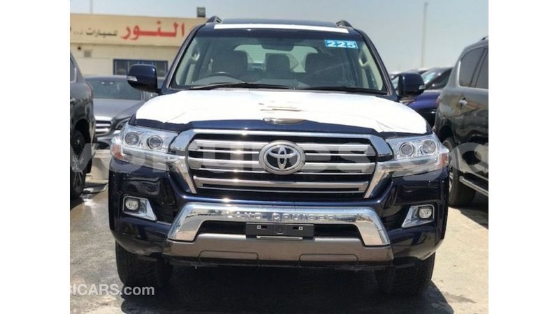 Big with watermark toyota land cruiser estuary import dubai 6465