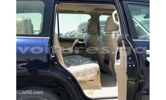 Sayi Imported Toyota Land Cruiser Blue Mota in Import - Dubai a estuary Sayi Imported Toyota Land Cruiser Blue Mota in Import - Dubai a estuary