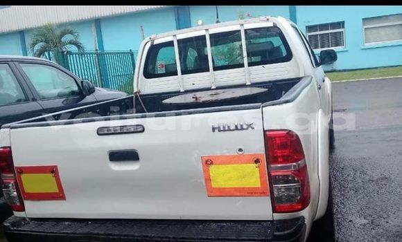 Acheter Occasion Voiture Toyota Hilux Blanc à Port–Gentil, Ogooué-Maritime Acheter Occasion Voiture Toyota Hilux Blanc à Port–Gentil, Ogooué-Maritime