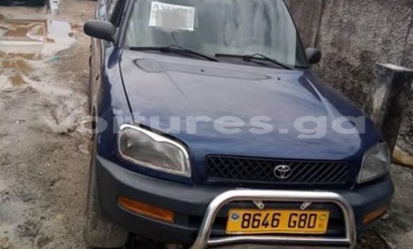 Acheter Occasion Voiture Toyota RAV4 Bleu à Port–Gentil, Ogooué-Maritime Acheter Occasion Voiture Toyota RAV4 Bleu à Port–Gentil, Ogooué-Maritime