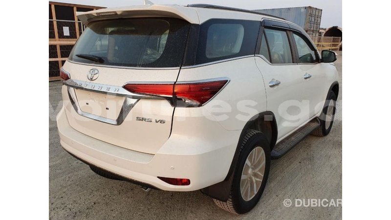 Big with watermark toyota fortuner estuary import dubai 6474