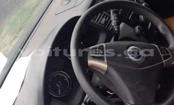 Sayi Na hannu SsangYong Korando Black Mota in Port Gentil a Ogooué-Maritime Sayi Na hannu SsangYong Korando Black Mota in Port Gentil a Ogooué-Maritime