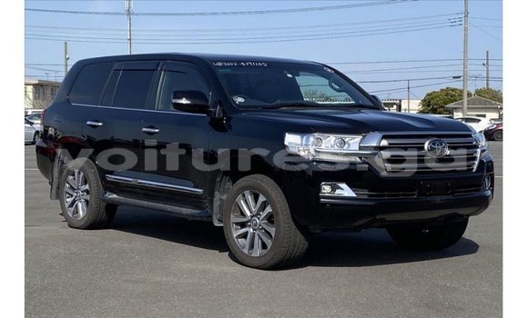 Acheter Import Voiture Toyota Land Cruiser Noir à Import - Dubai, Estuaire Acheter Import Voiture Toyota Land Cruiser Noir à Import - Dubai, Estuaire