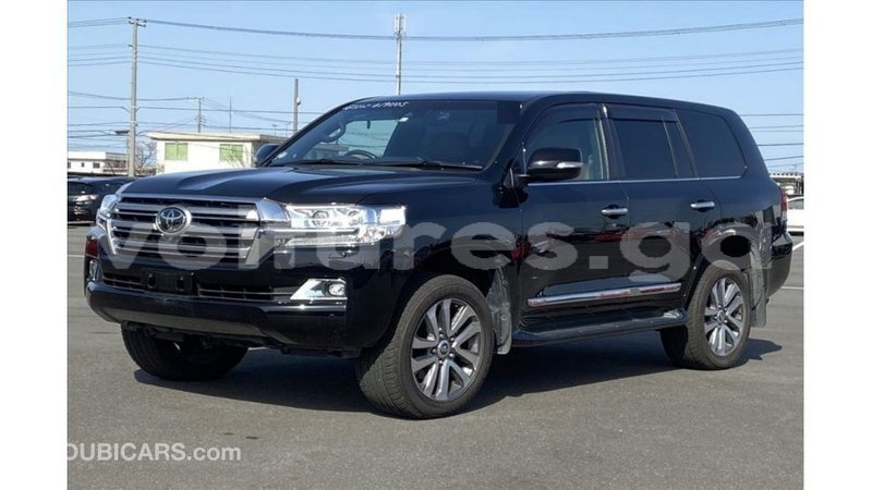 Big with watermark toyota land cruiser estuary import dubai 6488