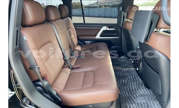 Acheter Import Voiture Toyota Land Cruiser Noir à Import - Dubai, Estuaire Acheter Import Voiture Toyota Land Cruiser Noir à Import - Dubai, Estuaire