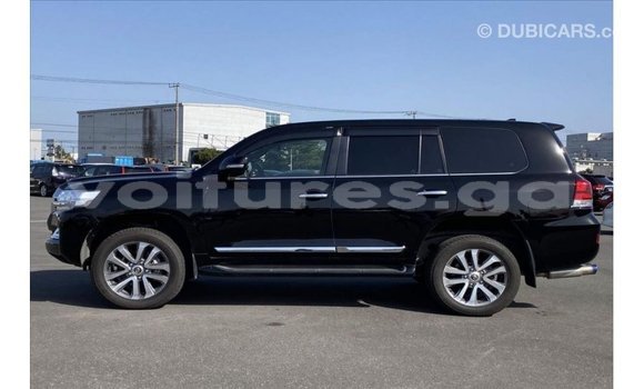 Acheter Import Voiture Toyota Land Cruiser Noir à Import - Dubai, Estuaire Acheter Import Voiture Toyota Land Cruiser Noir à Import - Dubai, Estuaire