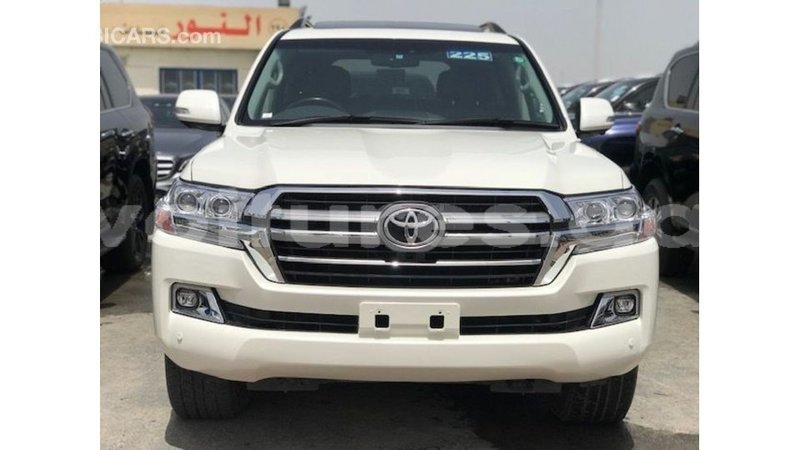 Big with watermark toyota land cruiser estuary import dubai 6490