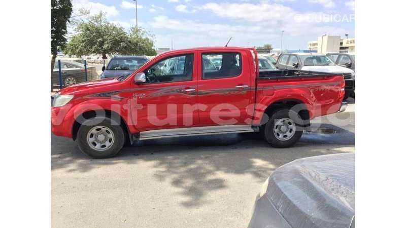 Big with watermark toyota hilux estuary import dubai 6498