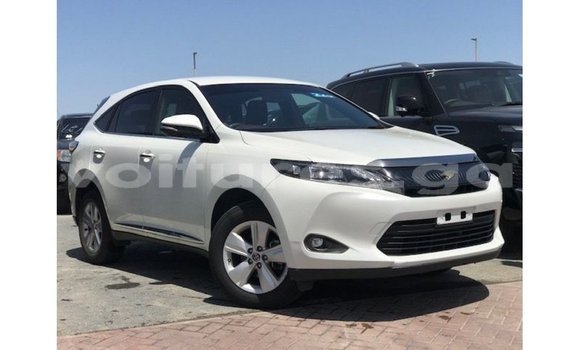 Acheter Import Voiture Toyota Harrier Blanc à Import - Dubai, Estuaire Acheter Import Voiture Toyota Harrier Blanc à Import - Dubai, Estuaire