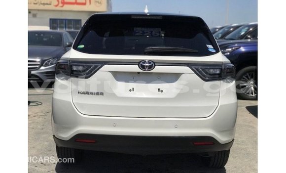 Acheter Import Voiture Toyota Harrier Blanc à Import - Dubai, Estuaire Acheter Import Voiture Toyota Harrier Blanc à Import - Dubai, Estuaire