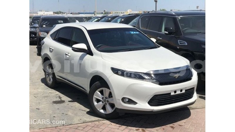 Big with watermark toyota harrier estuary import dubai 6502