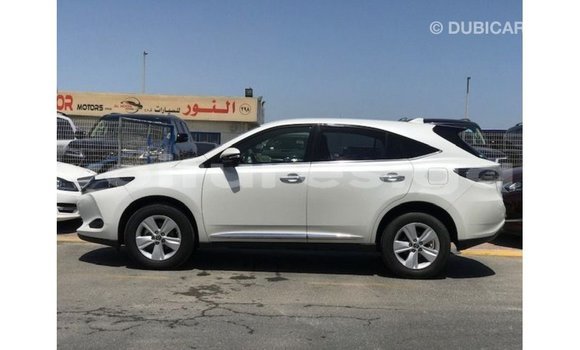 Acheter Import Voiture Toyota Harrier Blanc à Import - Dubai, Estuaire Acheter Import Voiture Toyota Harrier Blanc à Import - Dubai, Estuaire