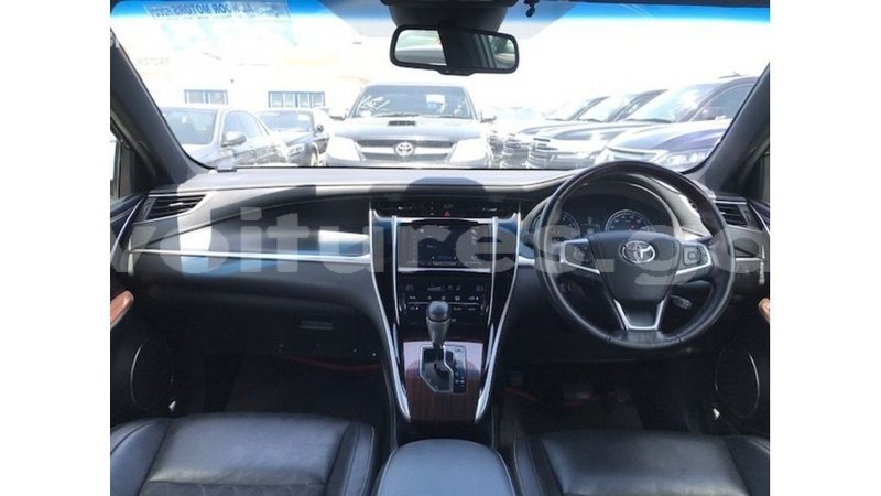 Big with watermark toyota harrier estuary import dubai 6503