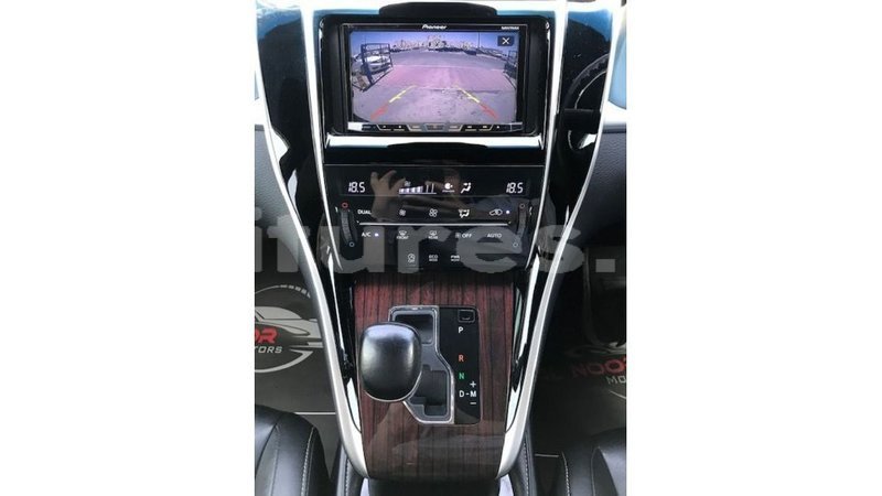 Big with watermark toyota harrier estuary import dubai 6503