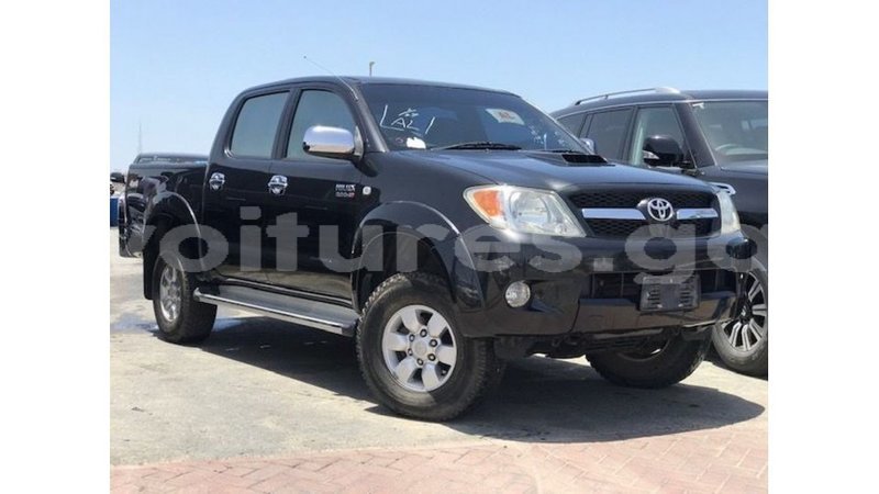 Big with watermark toyota hilux estuary import dubai 6504