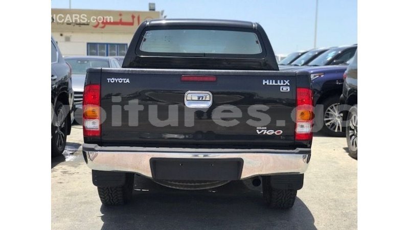 Big with watermark toyota hilux estuary import dubai 6504