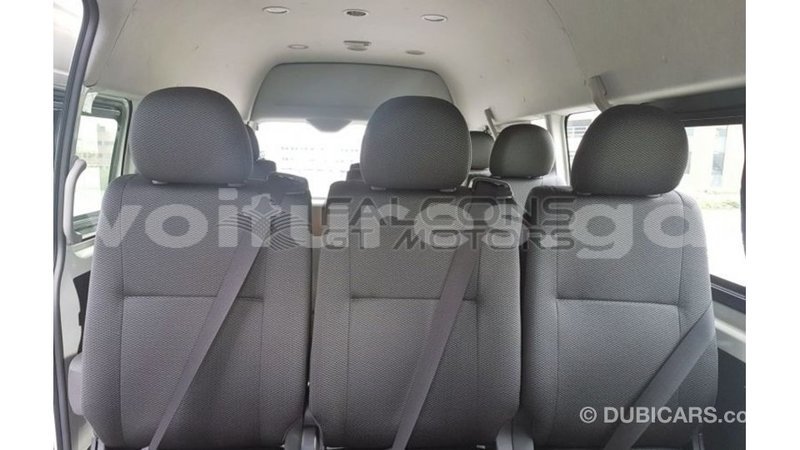 Big with watermark toyota hiace estuary import dubai 6515