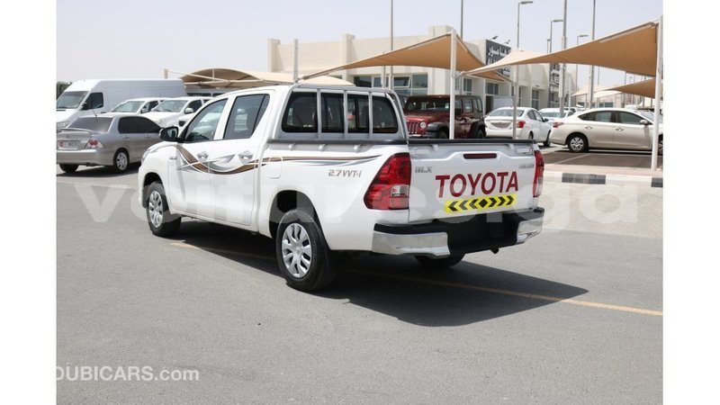 Big with watermark toyota hilux estuary import dubai 6516