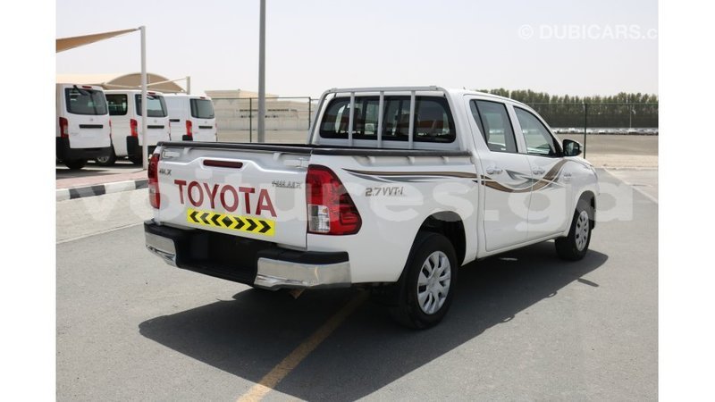 Big with watermark toyota hilux estuary import dubai 6516