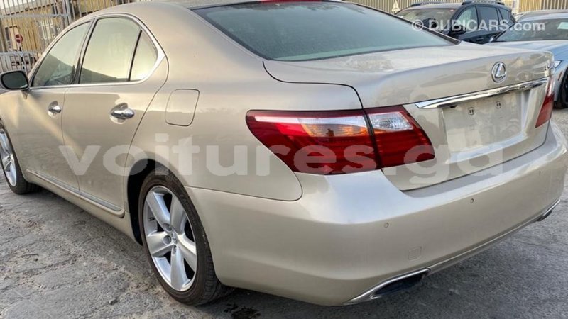 Big with watermark lexus ls estuary import dubai 6517