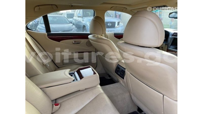 Big with watermark lexus ls estuary import dubai 6517