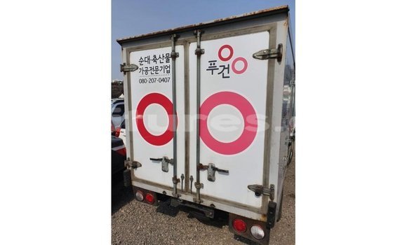 Acheter Import Voiture Kia Carens Blanc à Import - Dubai, Estuaire Acheter Import Voiture Kia Carens Blanc à Import - Dubai, Estuaire